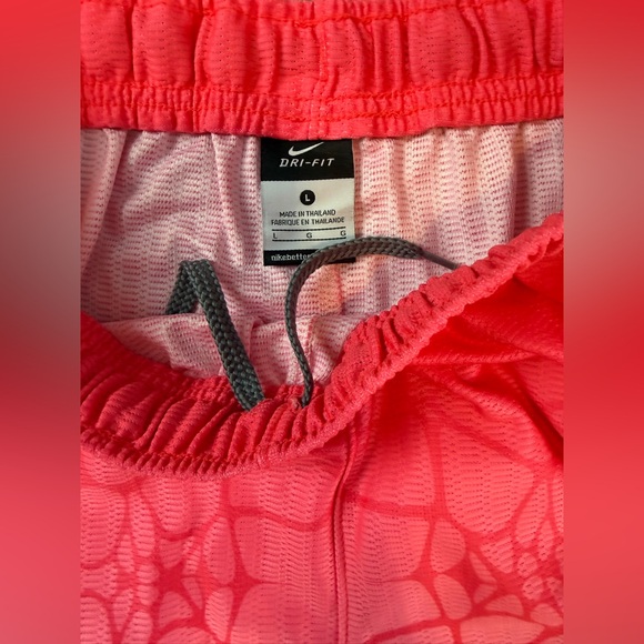 Nike Men's Dri-Fit LeBron Tamed Allover-Print Pink Basketball Shorts Size L - Picture 7 of 7